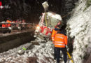 Schweiz: Zug kollidiert mit auf Schienen liegenden Steinblöcken und entgleist bei Sils