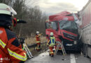 D: Schwerverletzter bei neuerlichem Lastwagen-Auffahrunfall auf der BAB 5 bei Bruchsal