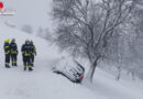 Oö: Bei Ausweichmanöver auf Schneefahrbahn in Maria Neustift von Straße abgekommen