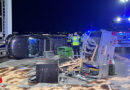 Nö: Pick-Up mit Anhänger auf der Südautobahn bei Wiener Neudorf umgestürzt