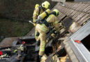 D: Dachstuhlbrand nach Dacharbeiten in Ratingen