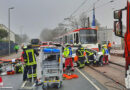 D: Schwieriger Rettungseinsatz nach Kollision Pkw-Straßenbahn in Dortmund