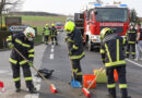 Oö: Großalarm zu vermeintlich schwerem Verkehrsunfall mit drei Leichtverletzten in Krenglbach