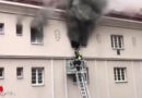 Wien: Die Drehleiter-Rettung in letzter Sekunde bei Wohnungsfeuer in Alsergrund