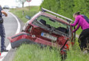 Oö: Aufräumarbeiten nach heftigem Auffahrunfall zwischen zwei Pkw in Krenglbach | Wallern