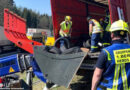 Bayern: Mehr als 11 Tonnen Autoreifen auf Abwegen → THW mit Feuerwehr in Altdorf im Einsatz