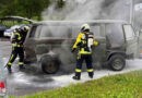 Schweiz: Motorbrand an altem VW Bus in Cham