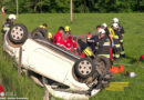 Nö: Frau hängt nach Pkw-Unfall bei Klausen-Leopoldsdorf kopfüber im Auto  fest → Fw-Kommandant als Ersthelfer