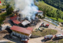 Oö: 18 Feuerwehren bei Bauernhausgroßbrand in Maria Neustift → rund 30 tote Schafe und zwei Kälber, Fw-Mann kollabiert