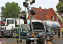 D: Geländewagen kollidiert in Walsrode mit Milch-Tankwagen → Autolenker eingeschlossen