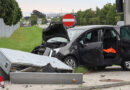 Oö: Pkw kracht in Wels gegen Steuerungskasten der Verkehrslichtsignalanlage