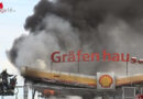 D: Mit über 150 km/h in Tankstelle Gräfenhausen gerast → Gebäude in Flammen, ein Toter