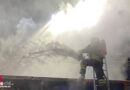 Nö: Container brannte zwischen Fabrikshallen in Wiener Neudorf