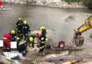 Nö: Arbeitsunfall bei der neuen Triestingbrücke in St. Veit an der Triesting → Bagger in Verletztenversorgung eingebunden