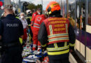 Nö: Frau in der Haltestelle Griesfeld von der Badner Bahn erfasst