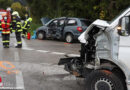 Oö: Zwei Verletzte bei Kreuzungskollision zwischen Transporter und Pkw in Pettenbach