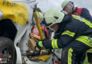 D: Gemeinsame Alarmübung der Feuerwehr Borgentreich und dem Deutschen Roten Kreuz zum Thema “Unfall”