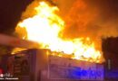 Wien: Lagerhalle eines Gebrauchtwagenhändlers geht in Flammen auf