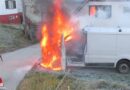 Oö: Brennender Transporter in Bad Goisern
