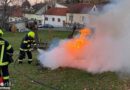 Bgld: Mattersburger Wehr löscht zwei brennende Komposthaufen und glosenden Baumstamm