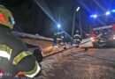 Stmk: Bergung eines abgerutschten Autos in Kapfenberg-Diemlach