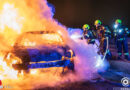 Oö: Pkw geht nach Knall im Motorraum auf A 1 bei Linz in Flammen auf