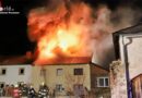 Oö: 11 Feuerwehren bekämpfen Wohnhaus-Dachstuhlbrand in Reichenthal