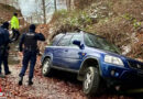 Schweiz: Mit Auto nach Fahrt über Treppe stecken geblieben