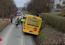D: Personen aus in Lage an Böschung lehnenden Autobus evakuiert
