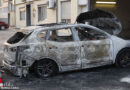 Oö: Pkw vor Firmenhalle in Wels in Flammen aufgegangen