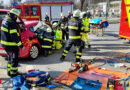 Bayern: Lieferwagen kollidiert in München mit Opel → 78-Jährige schonend gerettet