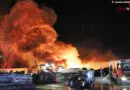 Oö: 14 Feuerwehren bei Großfeuer einer Maschinenhalle in Herzogsdorf im Einsatz