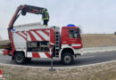 Bgld: Routinierte Autobergung auf der S 31 bei Mattersburg