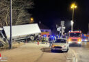 Bayern: Lkw rammt in München Ampelsteuerung und landet am Graben