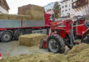 Schweiz: Landwirt (72) am Traktor von herabfallenden 400 kg Heuballen erschlagen