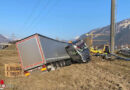 Schweiz: Lkw-Lenker bei Unfall auf A 9 bei Sitten aus Kabine geschleudert