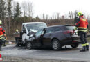 Oö: Frontalkollision Transporter – Pkw auf B 122a in Steyr → zwei Frauen (21, 22) verletzt