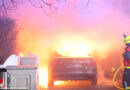 Nö: Pkw-Brand in St. Valentin greift auf Garage und Wohnhaus-Dachstuhl über