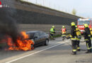 Nö: Im Frontbereich in Flammen stehender Pkw auf der A 5 bei Gaweinstal