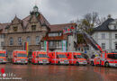 D: Neue Rosenbauer L32A-XS 3.0 Drehleiter auf Econic 18.350 und fünf neue Rettungswagen in Bergisch Gladbach
