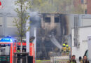 D: Flammen vernichten mehrere Einheiten eines Bürocontainer-Dorfs in Berlin-Lichtenberg