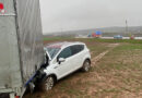 D: Pkw kollidiert bei Wattenheim mit einem 50 m neben Autobahn in Feld stehenden Klein-Lkw …