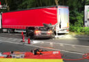 D: Pkw kracht in Bochum gegen abgestellten Sattelschlepper → Beifahrer getötet