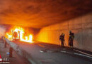 Ktn: Traktor mit Heuballen-Anhänger brennt im Tunnel