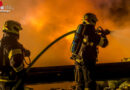 Oö: Brennenden Abfall in Hörsching von 11 Feuerwehren (darunter zwei Panther-Flughafenlöschfahrzeuge) rasch unter Kontrolle bekommen