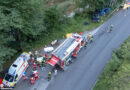 Oö: Feuerwehr Ebensee trainiert mit Rotem Kreuz den Einsatz nach Verkehrsunfall