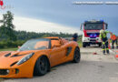 Oö: Ölbindearbeiten nach Unfall mit Sportwagen (Lotus) in Enns