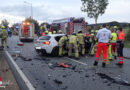 Bayern: Verkehrsunfall mit zwei Pkw in Regensburg → eine Person eingeklemmt