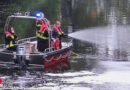 D: Sportboot auf der Havel bei Klein Quassow ausgebrannt