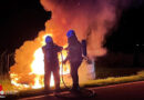 D: Fiat Doblo auf Feldweg in Edenkoben in Vollbrand → Insassen davongerannt